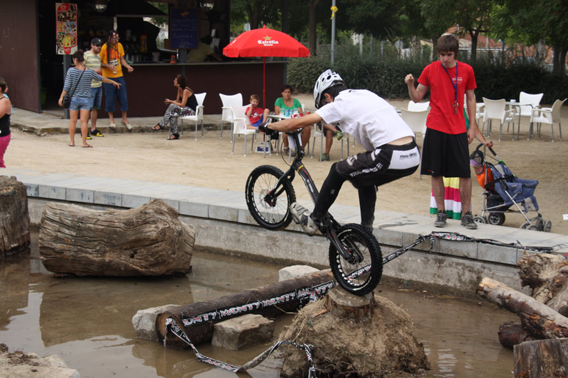 Enrico Mallonga en el Campeonato del mundo de Trial Bici en Igualada