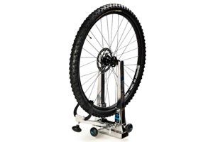 montaje-y-centrado-de-rueda-serv-mecanica-trial-bikes