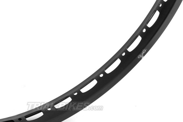 Llanta delantera Monty 20'' 30 mm 28H