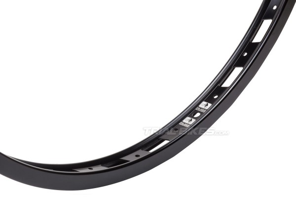Llanta delantera Play KII 26''