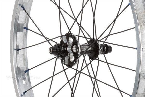 Rueda delantera Because/Zhi 20'' Disco