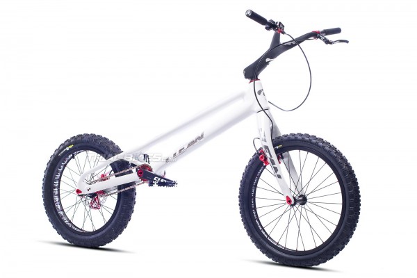Bicicleta Clean K1 WC Borja Conejos Edition 20"