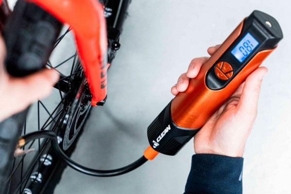 Clean Easy Pump Electric Inflator