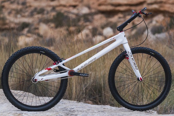 Bicicleta Clean K1 PRO White 26"